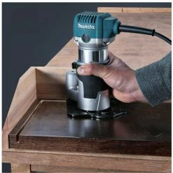 Budget 🔔 Affleureuse MAKITA RT0700CX2 (710 W) 👍 -The Défonceuse, lamelleuse et affleureuse look. 39676613 5
